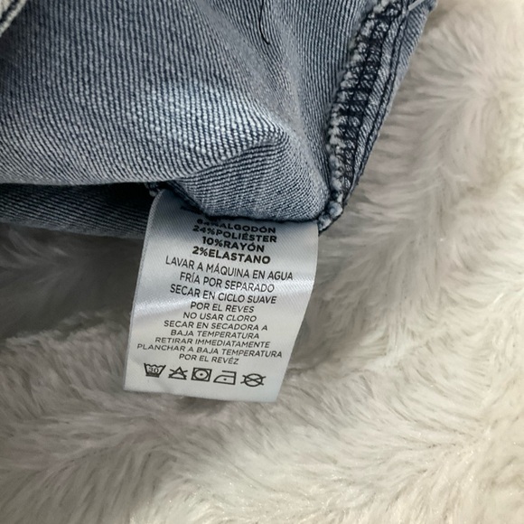 NWT Juicy Couture Size 29  Med Wash Denim Midi Cargo/Nomad Skirt W/ Belt - Picture 6 of 12